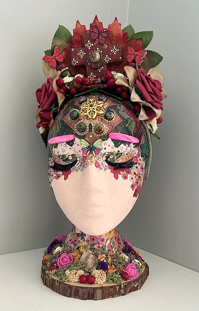 "Mane & Mantel Esther" Sculptured headdress art by Emma Mullender